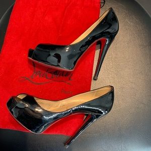Christian Louboutin Peep toe worn refurb outsole